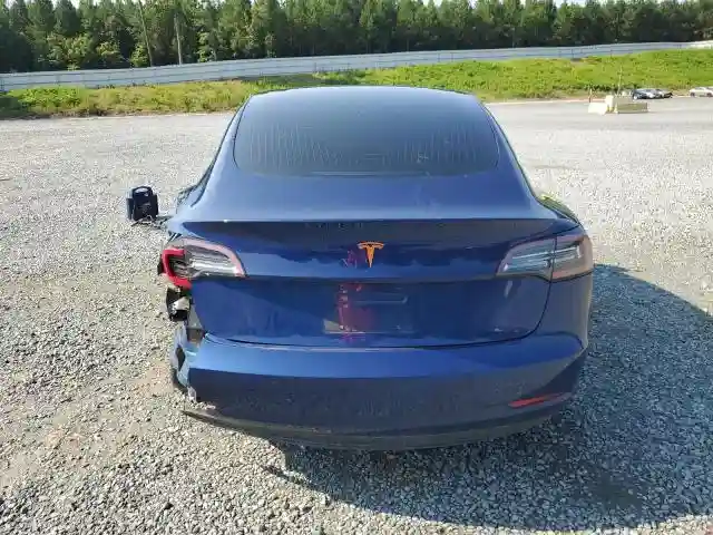 5YJ3E1EA1JF155391 2018 TESLA MODEL 3-5