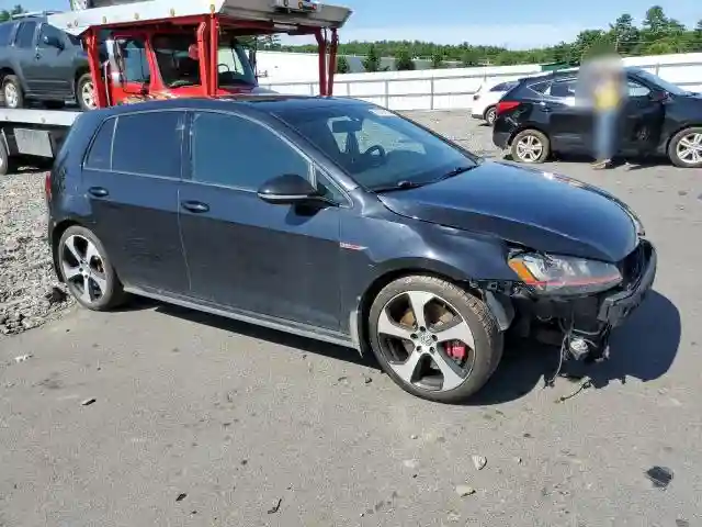 3VW447AU1HM043817 2017 VOLKSWAGEN GTI-3