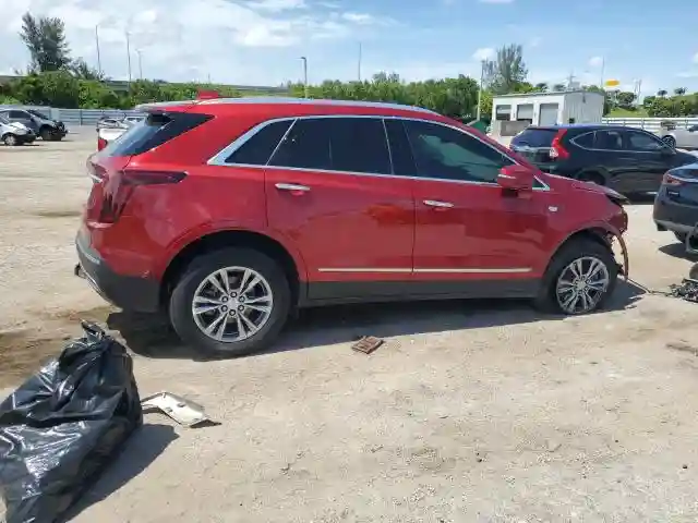 1GYKNCRS7NZ158008 2022 CADILLAC XT5-2
