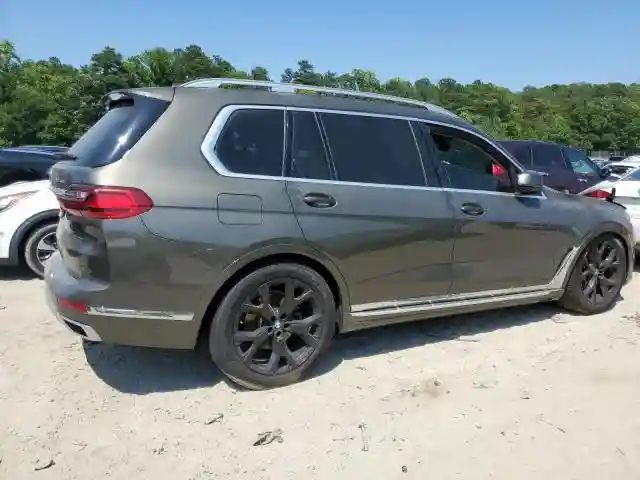 5UXCW2C04M9G63478 2021 BMW X7-2