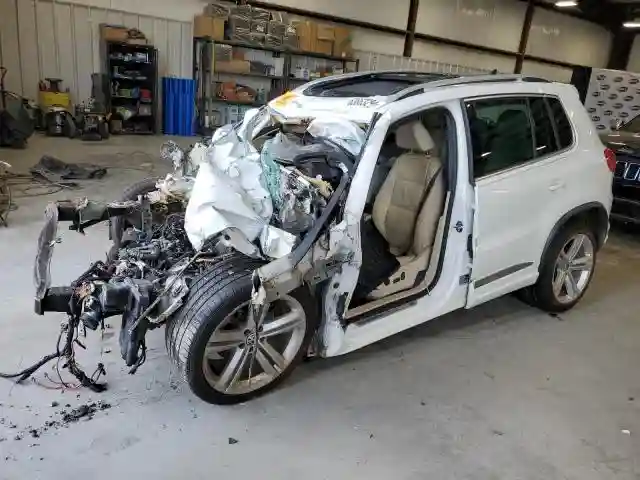 WVGAV7AX5FW015900 2015 VOLKSWAGEN TIGUAN-0