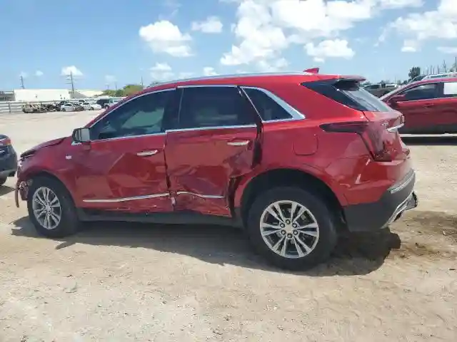 1GYKNCRS7NZ158008 2022 CADILLAC XT5-1