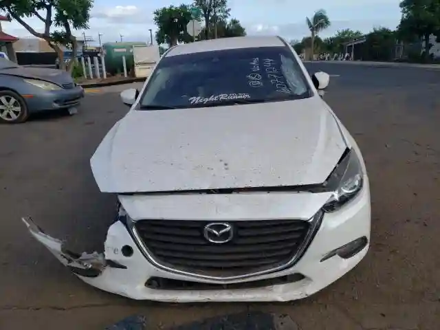 3MZBN1V39JM203256 2018 MAZDA 3-4