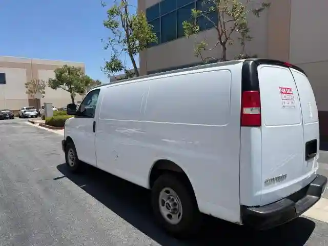 1GTW7AFF0H1296957 2017 GMC SAVANA-2