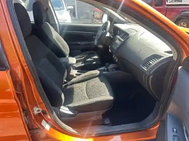 JA4ARUAU1MU000343 2021 MITSUBISHI OUTLANDER-4