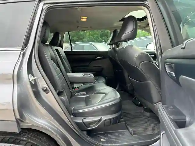 5TDGZRBH5MS558067 2021 TOYOTA HIGHLANDER-4