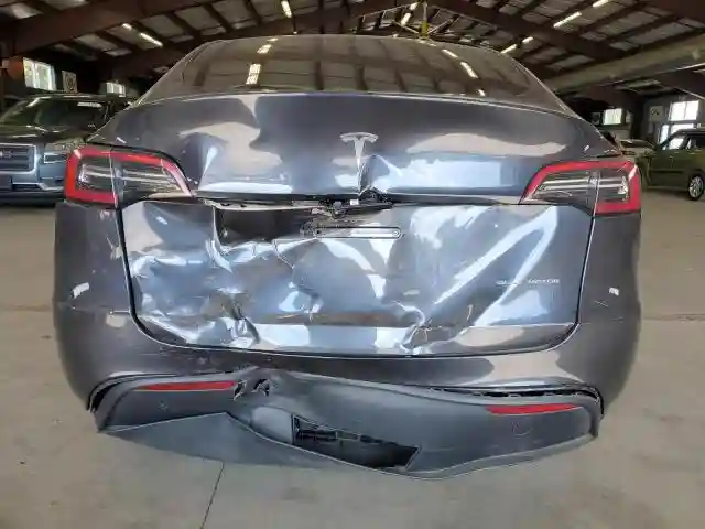 7SAYGDEE2RA246928 2024 TESLA MODEL Y-5