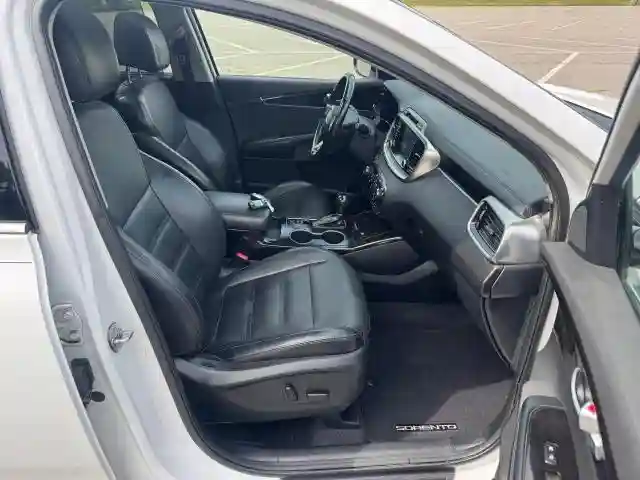 5XYPHDA59HG225371 2017 KIA SORENTO-4