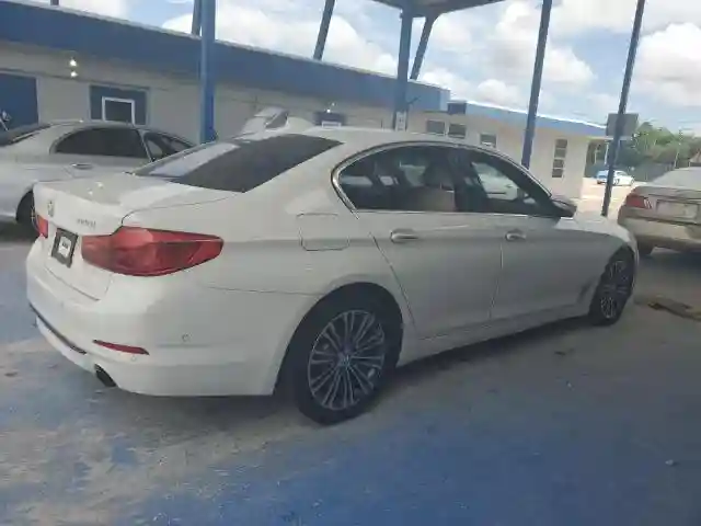 WBAJA5C33HG896475 2017 BMW 5 SERIES-2