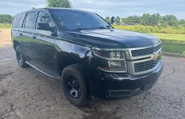1GNLCDEC6KR176507 2019 CHEVROLET TAHOE-0