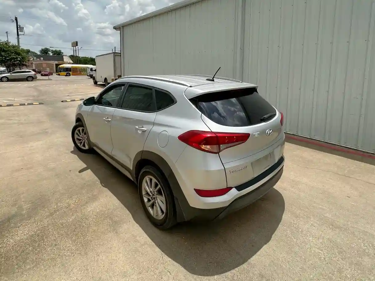 KM8J33A45HU322521 2017 HYUNDAI TUCSON-2