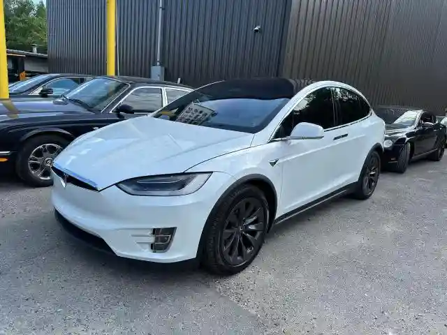 5YJXCDE27JF136930 2018 TESLA MODEL X-1