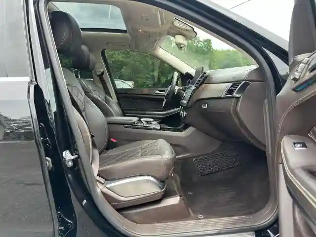 4JGDF7DE2KB207961 2019 MERCEDES-BENZ GLS-CLASS-5