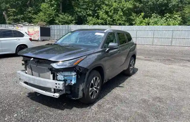 5TDKDRAH4PS049134 2023 TOYOTA HIGHLANDER-1