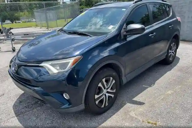 JTMZFREV7HJ117398 2017 TOYOTA RAV4-1