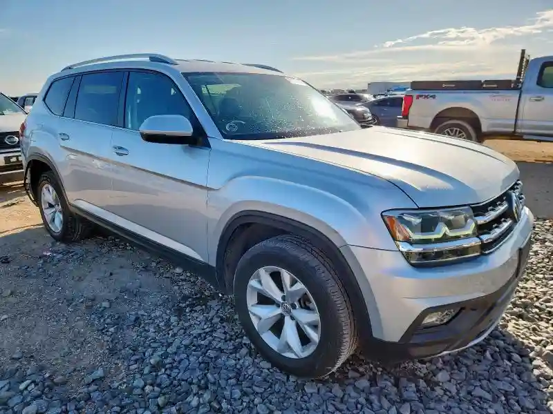 1V2CR2CA1JC527059 2018 VOLKSWAGEN ATLAS-3