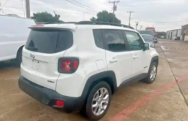 ZACCJABT8GPC48332 2016 JEEP RENEGADE-3