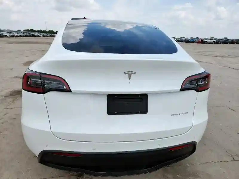 5YJYGDEE8MF269865 2021 TESLA MODEL Y-5