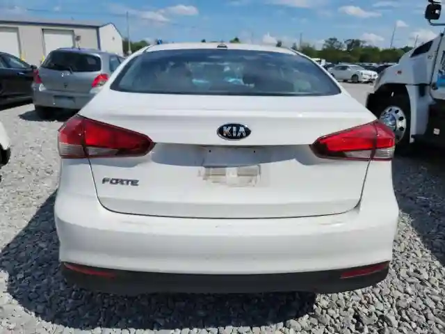 3KPFK4A70HE011896 2017 KIA FORTE-5