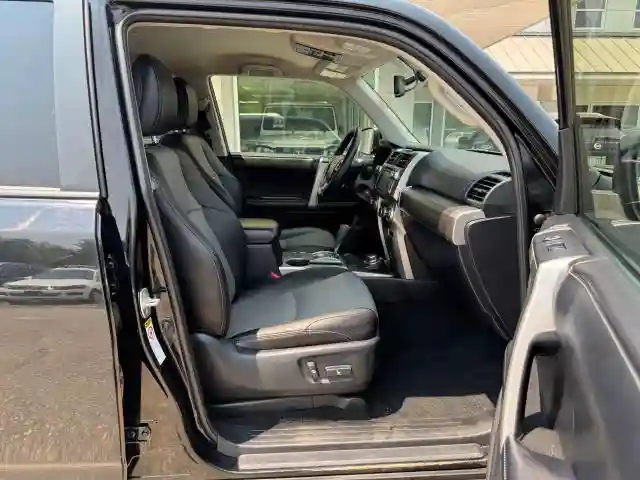 JTEBU5JR2H5473982 2017 TOYOTA 4RUNNER-4