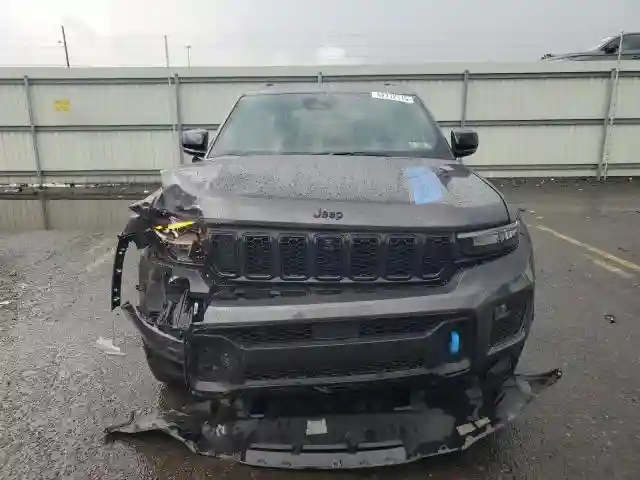 1C4RJYC65N8756709 2022 JEEP GRAND CHEROKEE-4