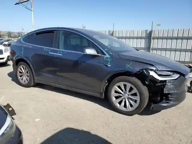 5YJXCBE21GF027716 2016 TESLA MODEL X-3