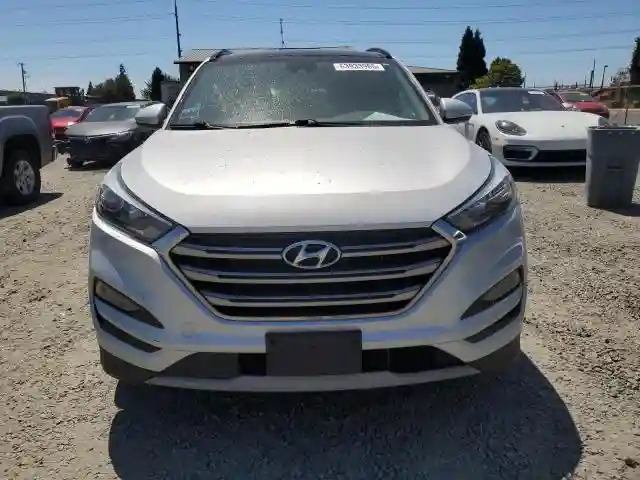 KM8J3CA20HU275638 2017 HYUNDAI TUCSON-4