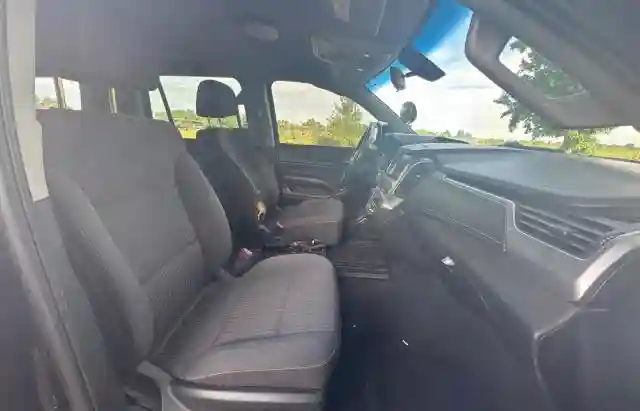 1GNLCDEC6KR176507 2019 CHEVROLET TAHOE-4