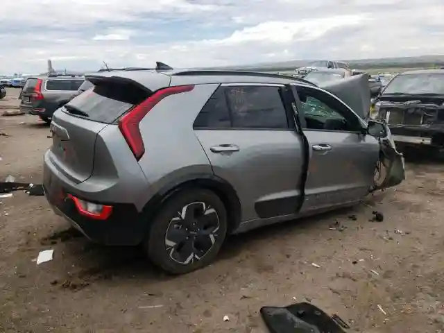 KNDCR3L11P5071469 2023 KIA NIRO WIND-2