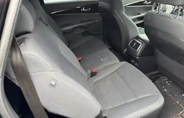 5XYPG4A35JG429818 2018 KIA SORENTO-5