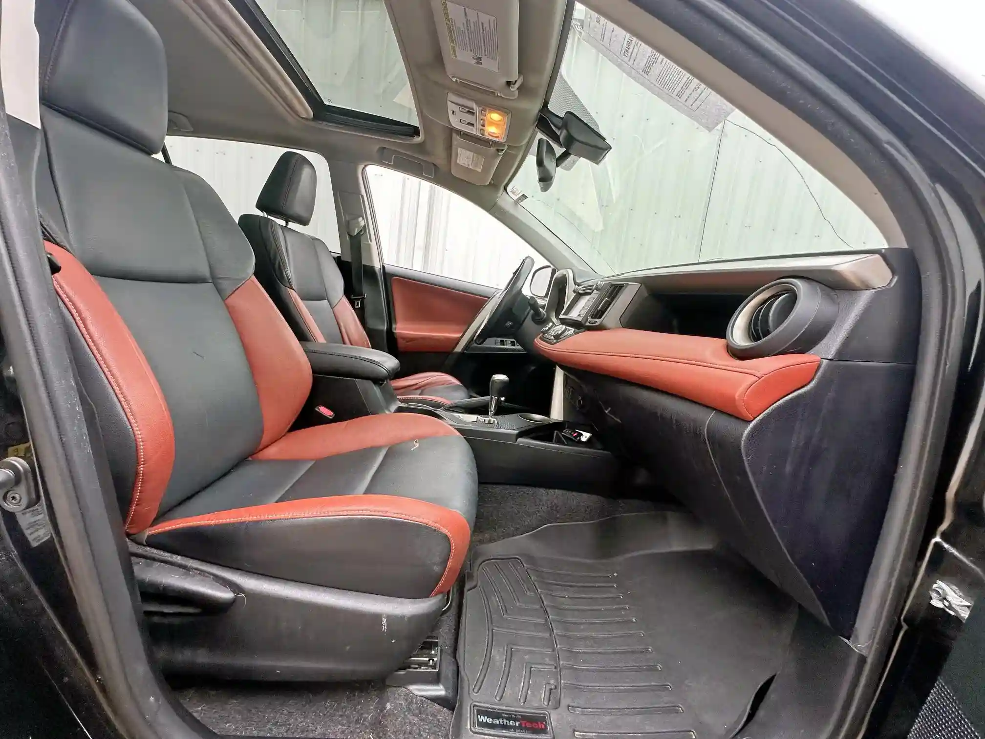 2T3YFREV1FW153064 2015 TOYOTA RAV4-4