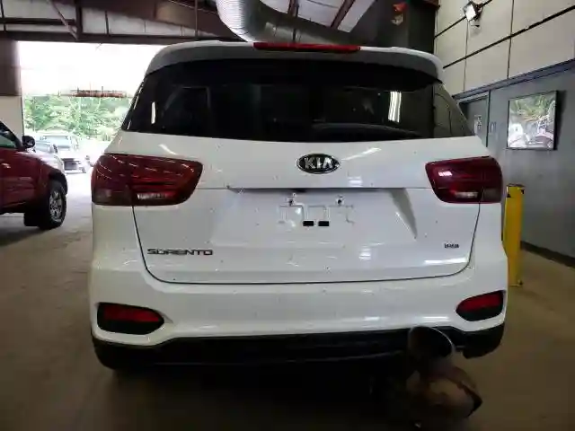 5XYPGDA34KG574575 2019 KIA SORENTO-5