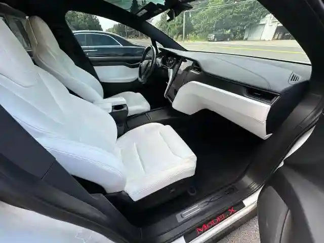 5YJXCDE27JF136930 2018 TESLA MODEL X-4