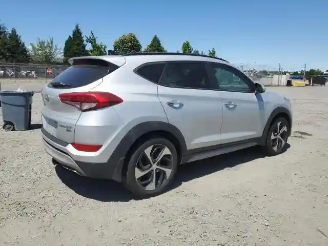 KM8J3CA20HU275638 2017 HYUNDAI TUCSON-2