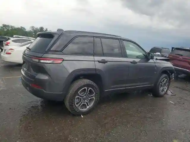 1C4RJYC65N8756709 2022 JEEP GRAND CHEROKEE-2
