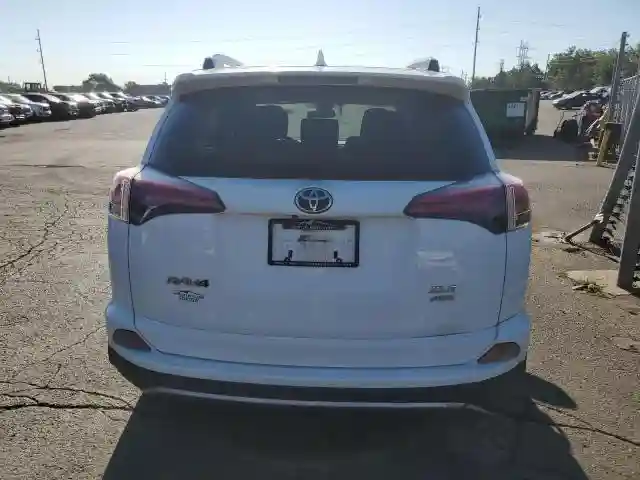 JTMRFREV2HD218587 2017 TOYOTA RAV4-5