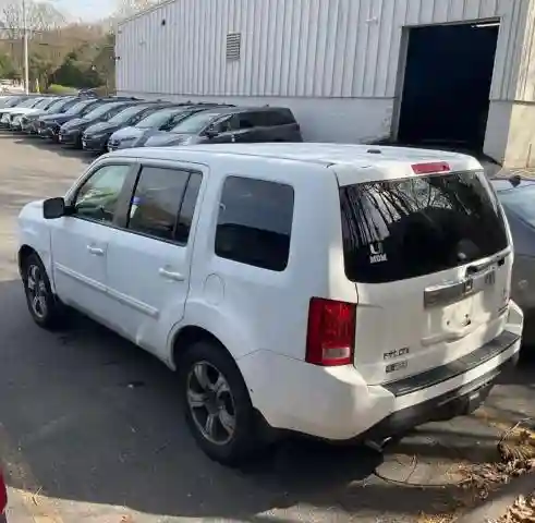 5FNYF4H39FB028011 2015 HONDA PILOT-2