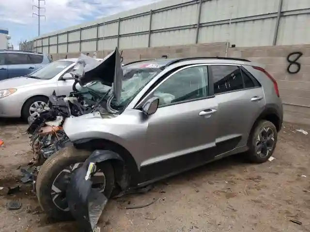 KNDCR3L11P5071469 2023 KIA NIRO WIND-0