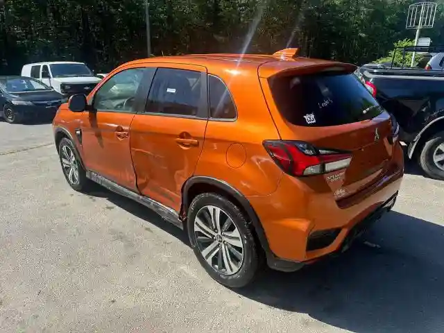 JA4ARUAU1MU000343 2021 MITSUBISHI OUTLANDER-2