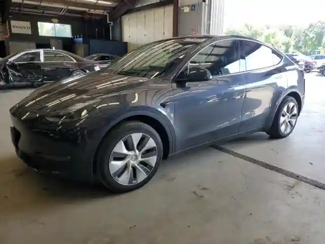 7SAYGDEE2RA246928 2024 TESLA MODEL Y-0