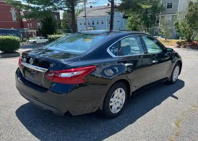 1N4AL3APXJC285921 2018 NISSAN ALTIMA-3