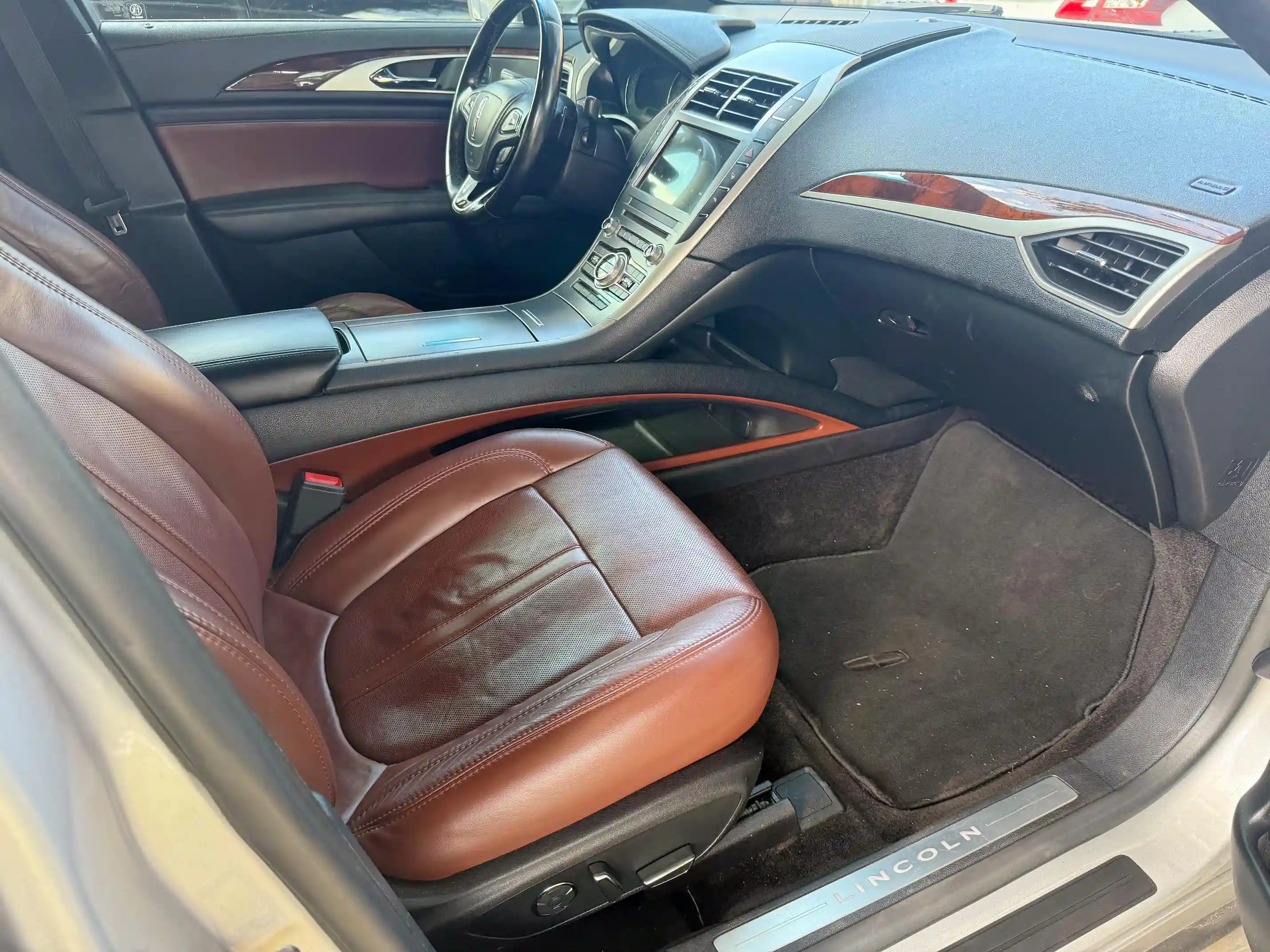 3LN6L5E96HR649914 2017 LINCOLN MKZ-4