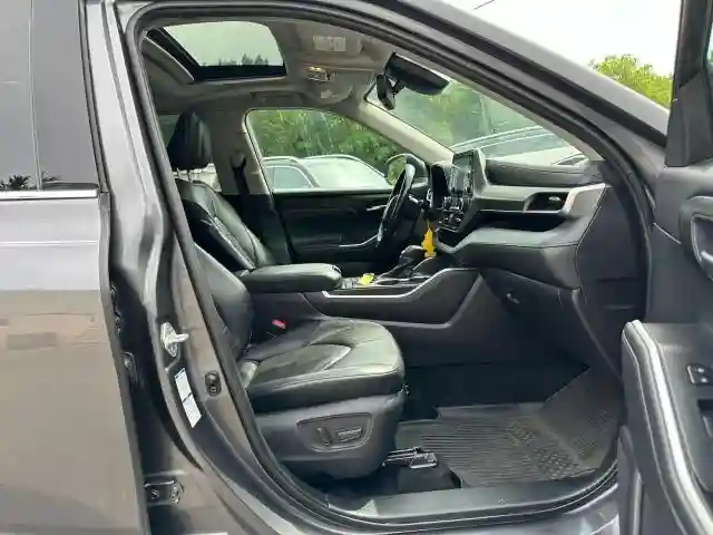 5TDGZRBH5MS558067 2021 TOYOTA HIGHLANDER-5