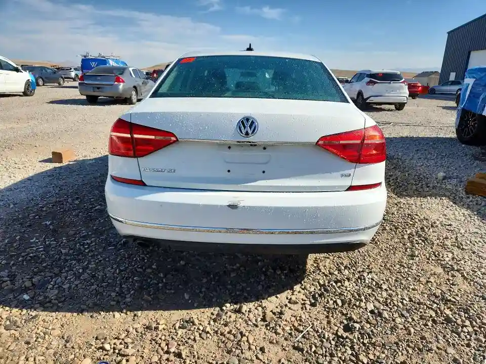 1VWBT7A38GC009424 2016 VOLKSWAGEN PASSAT-5