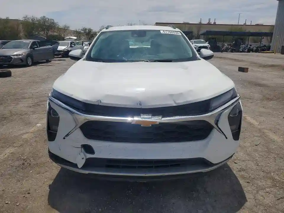 KL77LHEP1SC038376 2025 CHEVROLET TRAX-4
