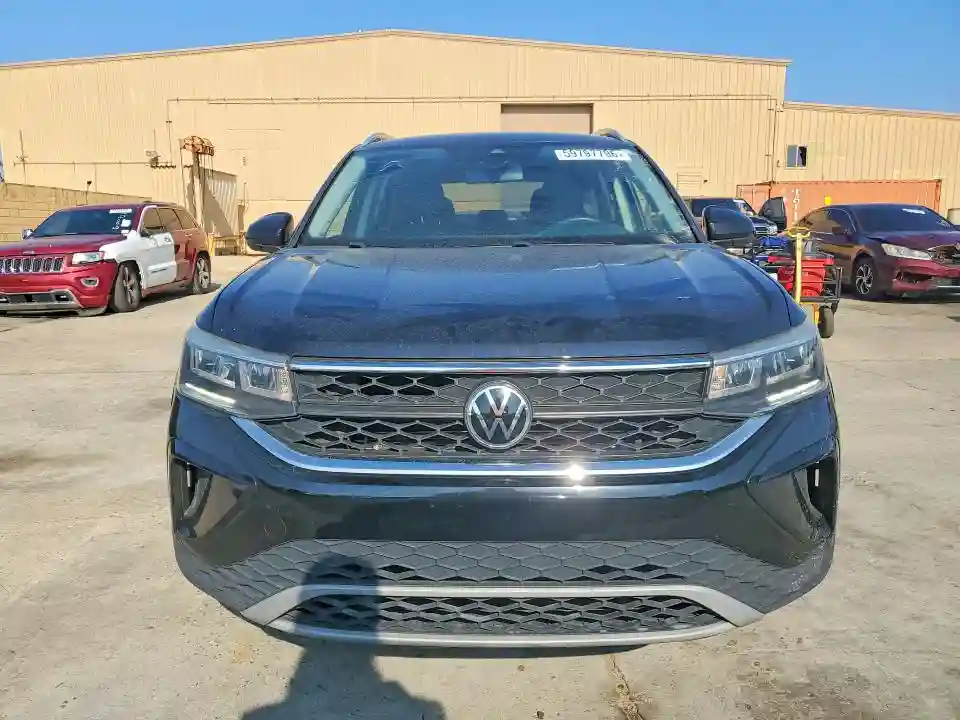 3VVSX7B26NM011408 2022 VOLKSWAGEN TAOS SE-4