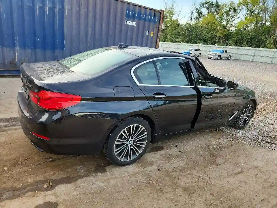 WBAJE7C55JG892225 2018 BMW 5 SERIES-2