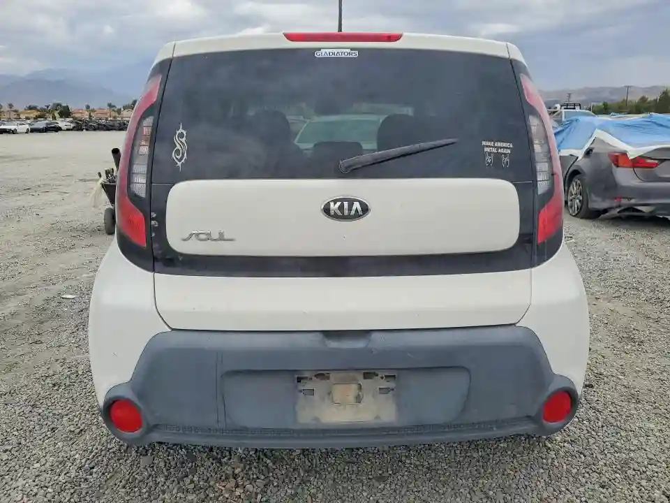 KNDJN2A2XG7846090 2016 KIA SOUL BASE-5