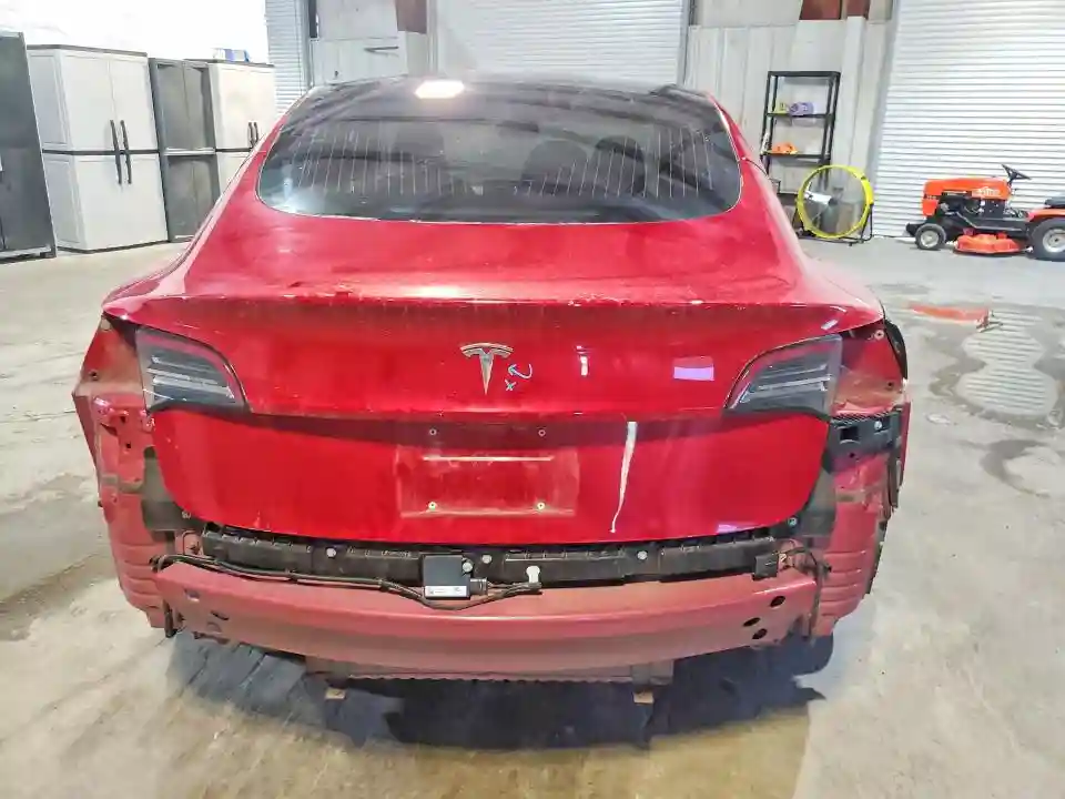 5YJ3E1EA1JF032481 2018 TESLA MODEL 3-5
