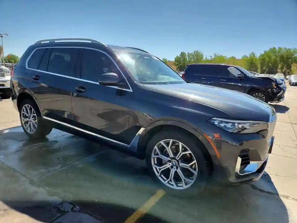 5UXCW2C0XN9M94050 2022 BMW X7-3